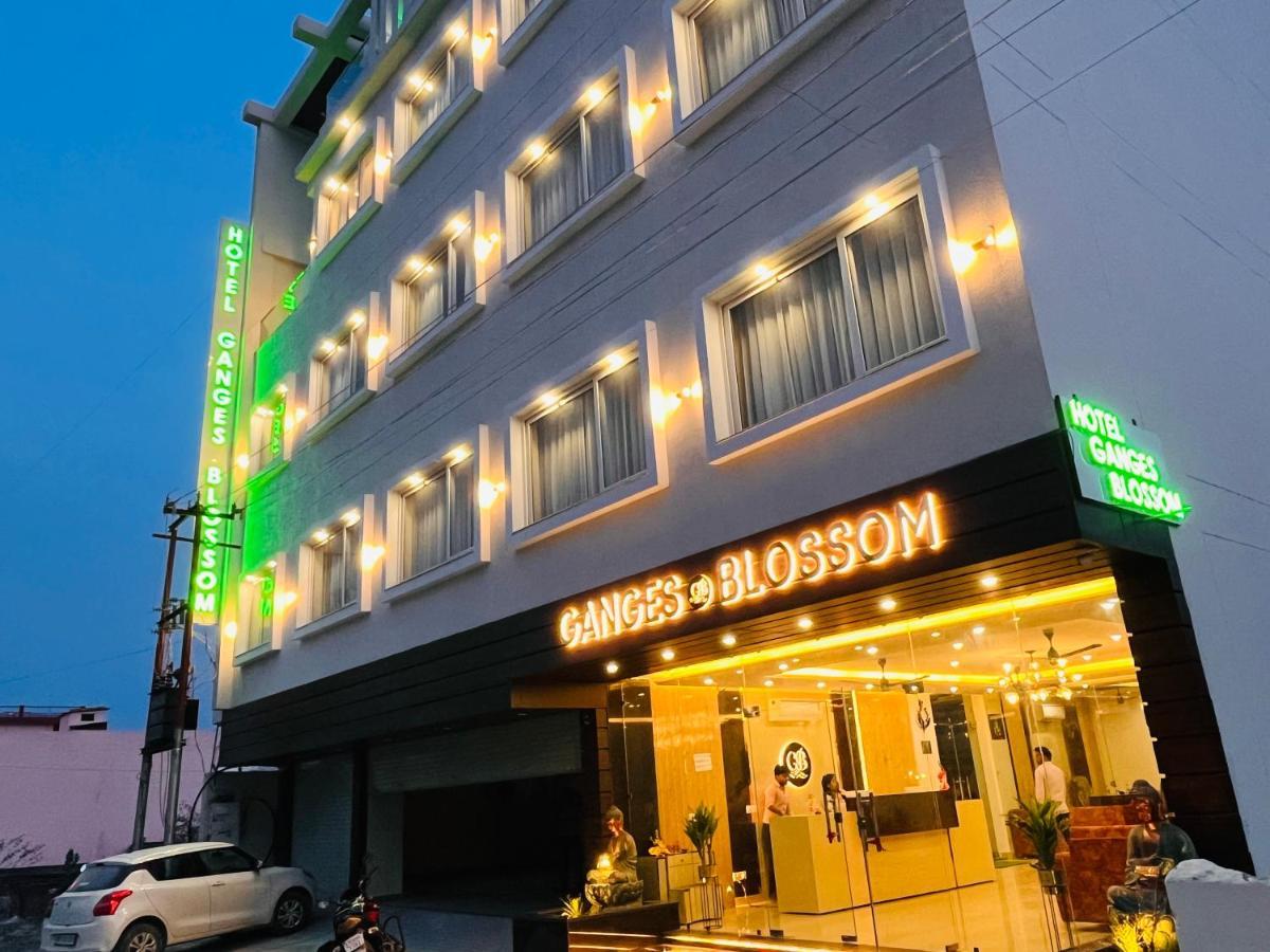 Gange Blossam Resort, Харидвар Экстерьер фото