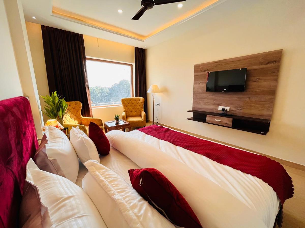 Gange Blossam Resort, Харидвар Экстерьер фото