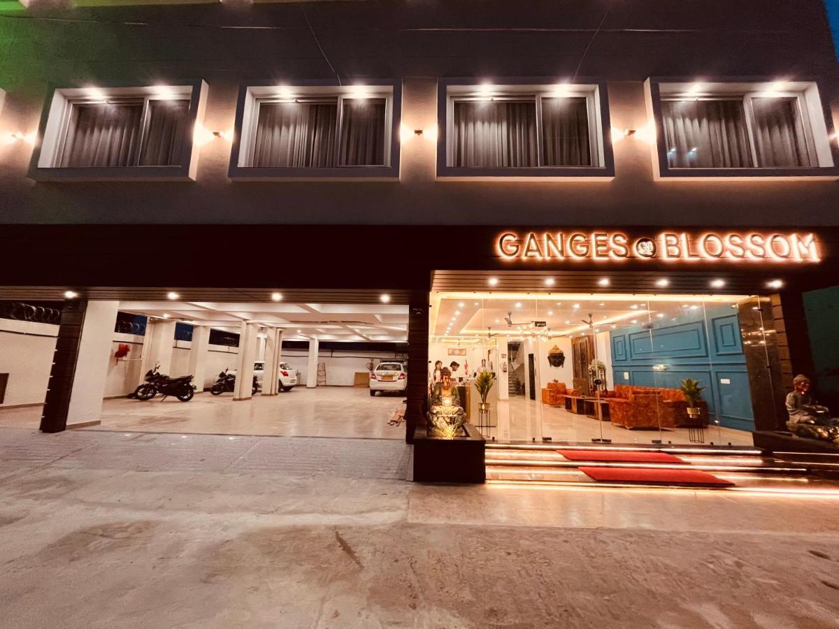 Gange Blossam Resort, Харидвар Экстерьер фото
